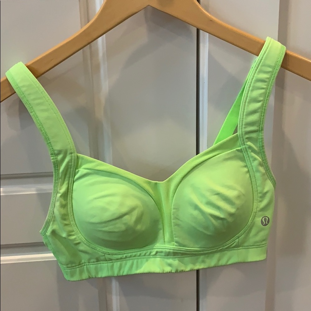 Lululemon sports bra